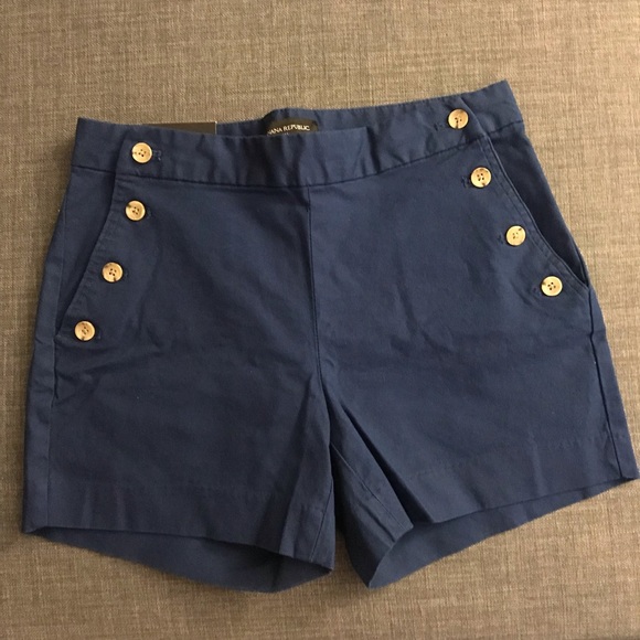 Cute blue shorts from Banana Republic - Picture 2 of 8